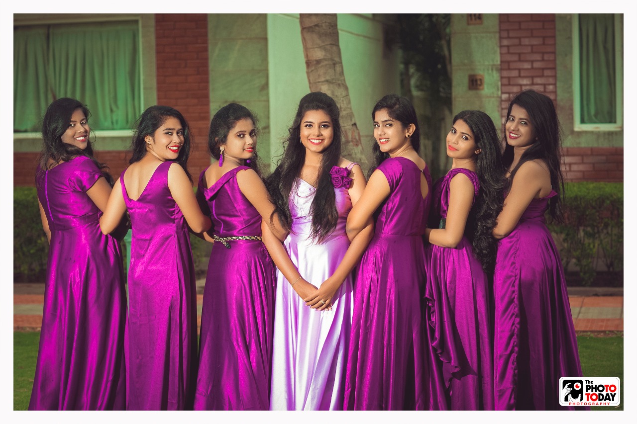 Hilarious poses that spiced up our bridesmaid photo shoot!!