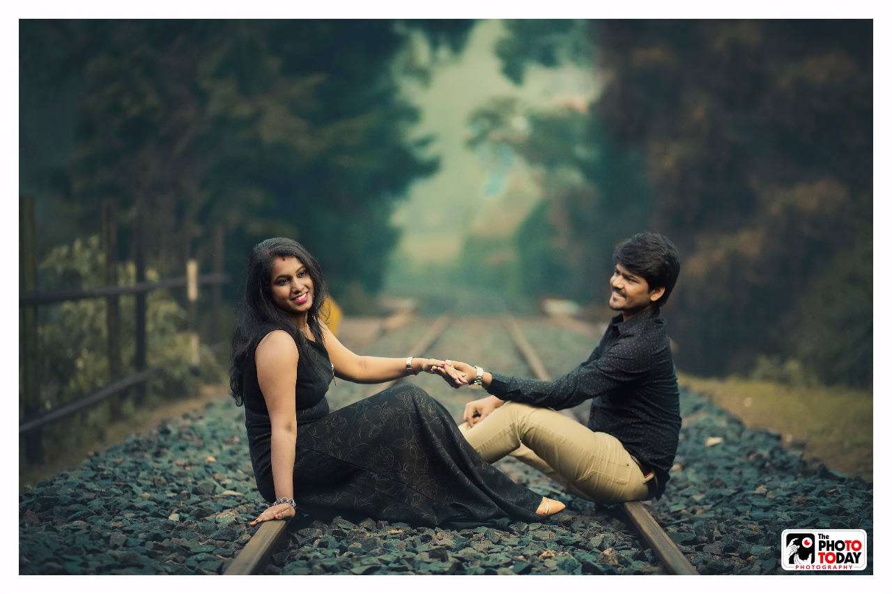 Dressed in black!! On a railway track!! What else needed,other than a duet Sound track!!