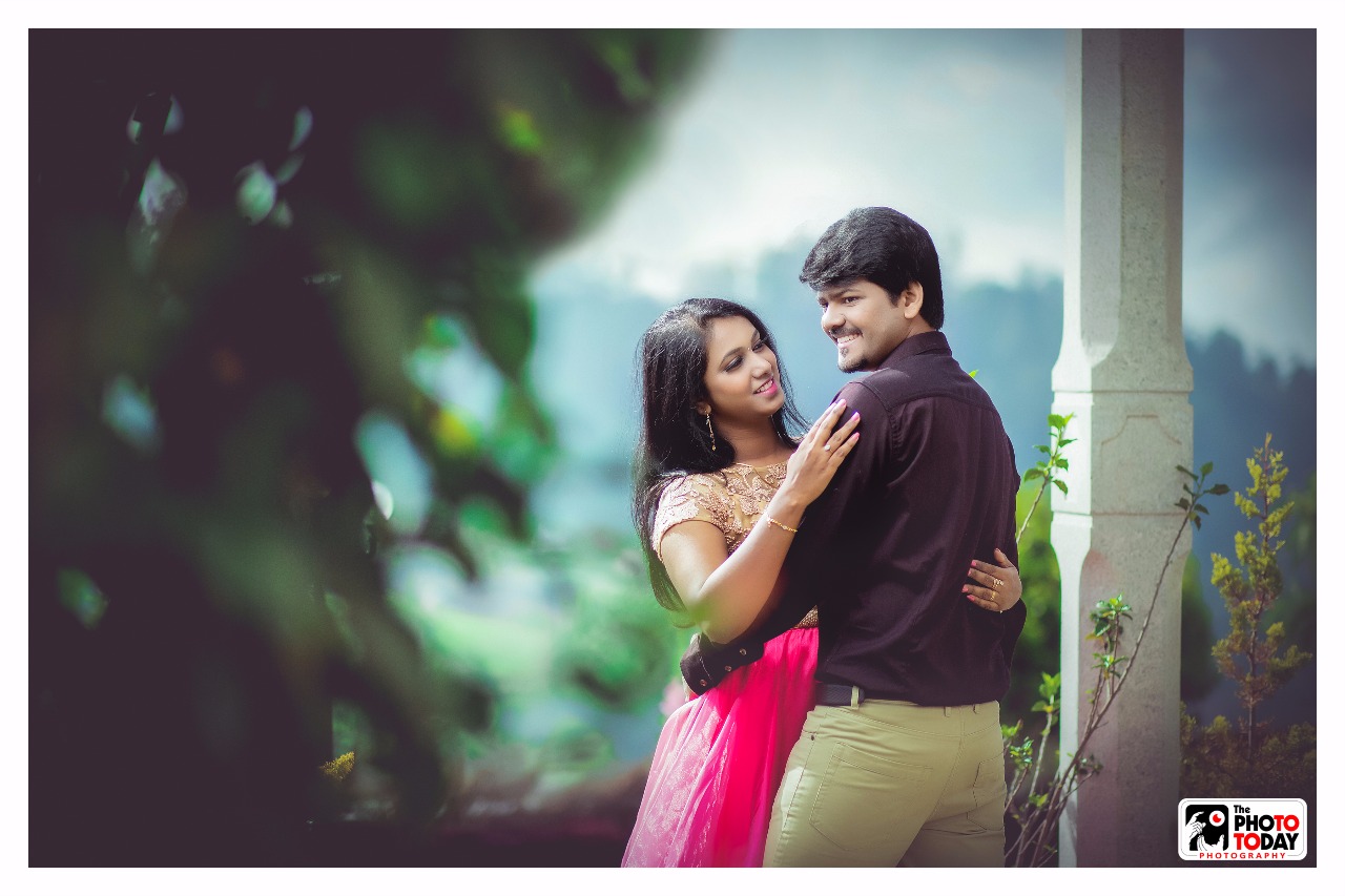 I don't feel like going out,when i'm holding you by the side!! It makes me feel the whole world is near me!! Post Wedding Photography Coimbatore Kishan & Divya - Thephototoday